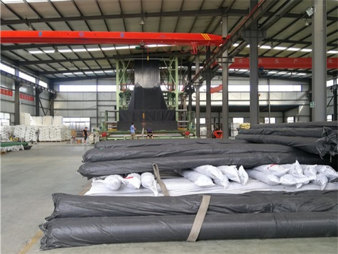 土工膜生產車間準備發(fā)貨